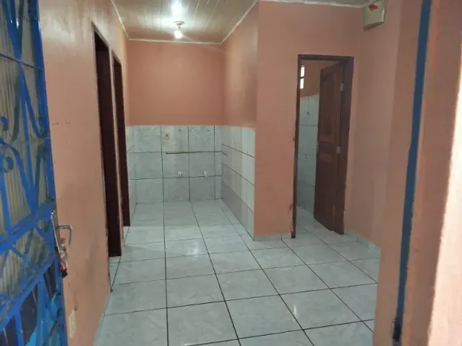 Aluga Casa 2 Qts próx João Bento - Poço Artesiano - Não paga água - Portão Eletrônico