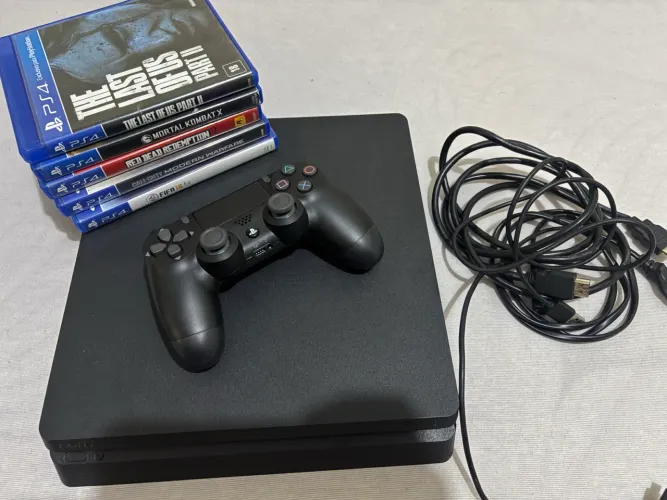 PS4 + 5 jogos físicos