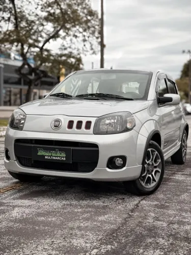 Fiat Uno Sporting 1.4 EVO Fire Flex 8V 4P 2013