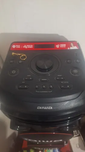 Vendo Som AIWA Top Qualidade bem conservado.