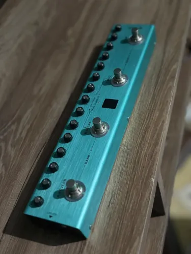 Pedaleira para guitarra Tank G