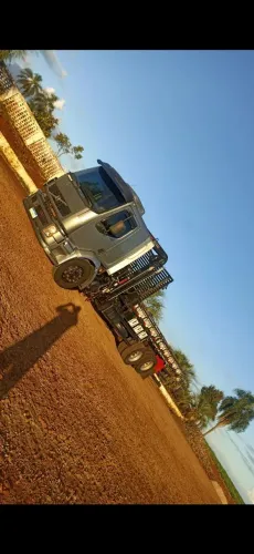 Caminhão munck 