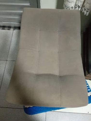 vendo dois banco   em tecido Suede pés de madeira 