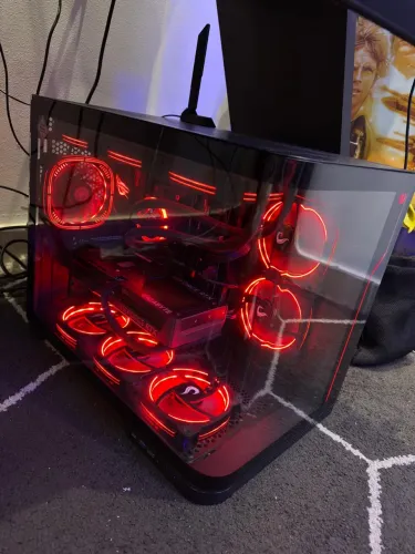PC GAMER COM RTX 5070