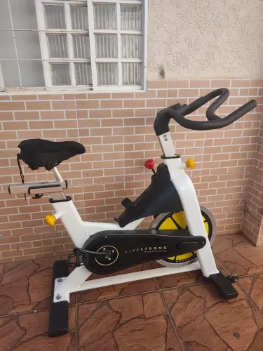 Bike de spinning Matrix liverstrong