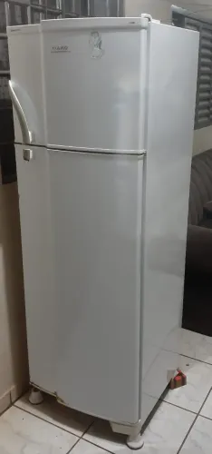 Geladeira Dako Antiga Usada (LEIA A DESCRIÇÃO)