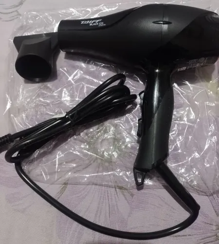 Secador Taiff Black íon 2000W. Novo. Aberto apenas para teste e conferência.
