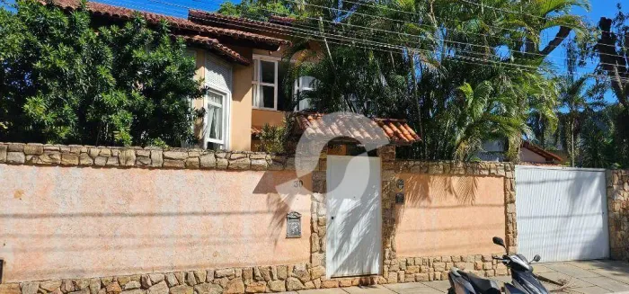 Casa à venda, 257 m² por R$ 3.500.000,00 - Itacoatiara - Niterói/RJ