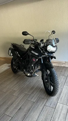 Tiger 800 XR moto muito nova!!