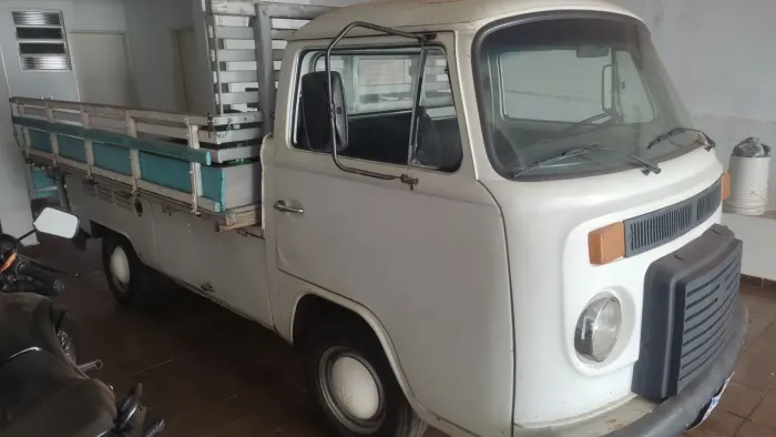 Volkswagen Kombi Pick-up (álcool) 1982