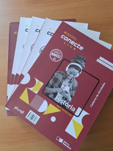 Livros História Plurall Conecte Live