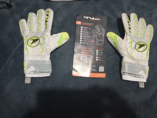 Vendo luva de goleiro da poker tamanho 9