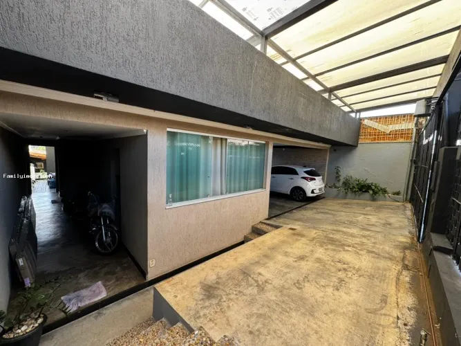 Casa para Venda em Belo Horizonte, Saudade, 5 dormitórios, 2 suítes, 6 banheiros, 4 vagas
