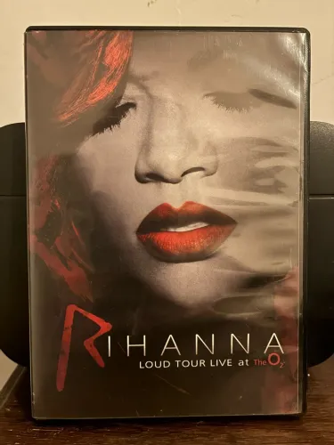 Vendo DVD Rihana
