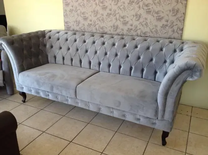 sofá Chesterfield
