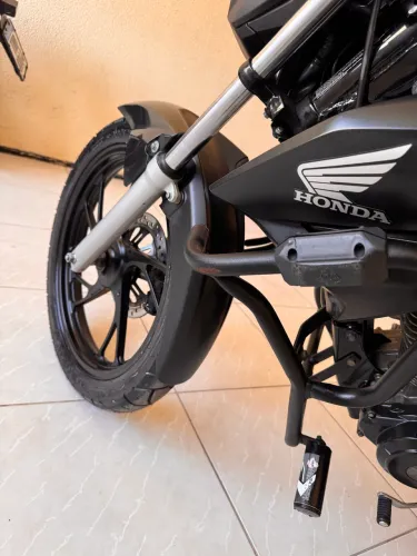 Moto Titan