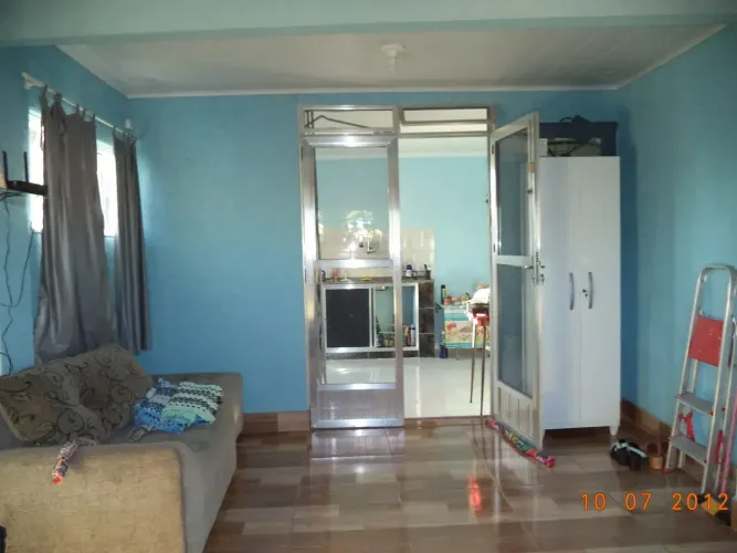 VENDO ÓTIMA CASA DE 2 QUARTOS COM TERRENO, PRÓXIMO REDE ECONOMIA,SEPETIBA RJ