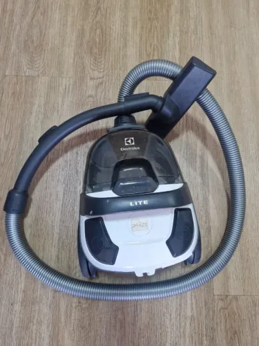 Aspirador de pó Electrolux 1400W Potencia 110V LIT31