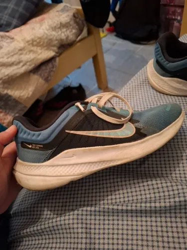 Tênis Nike azul com preto