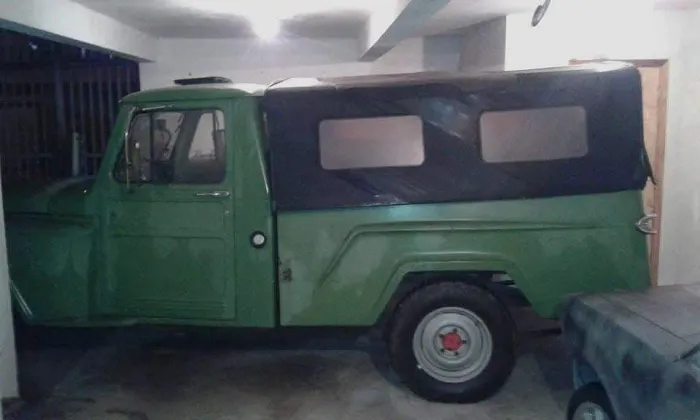 Ford F-75 4X4 2.3 1973