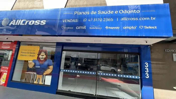 Sala Comercial na Avenida Brasil com 73M² Aluguel Anual Balneário Camboriú