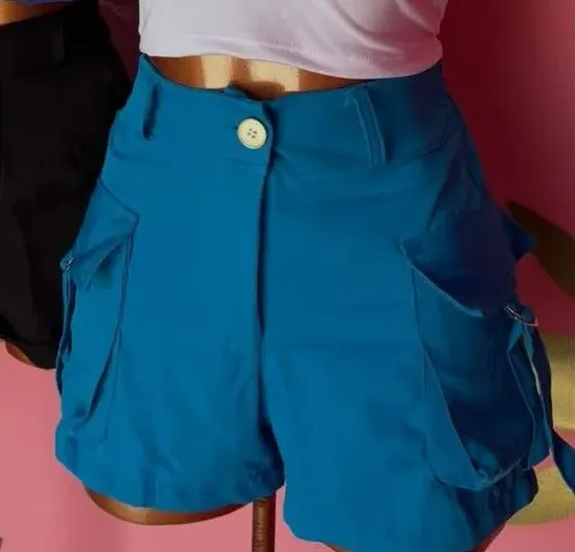 Shortinho tendência bolsos