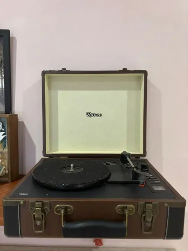 Vitrola Vintage e moderna