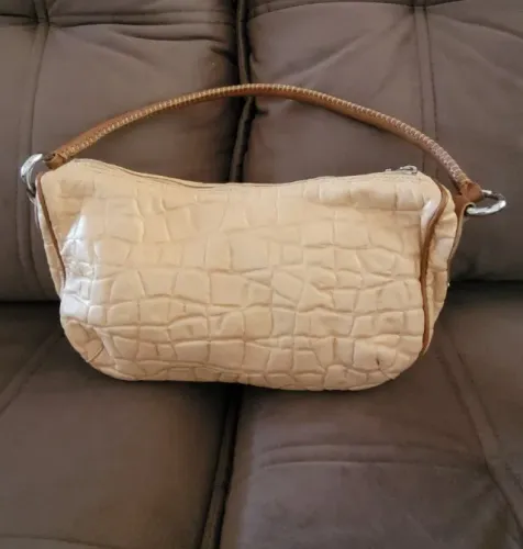 Bolsa Luz da Lua seminova, Couro Legítimo, impecável