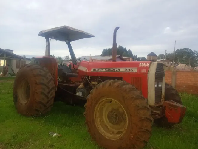 Trator Macey Ferguson 295