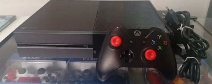 Xbox one FAT ,fosco com 1 controle e um jogo