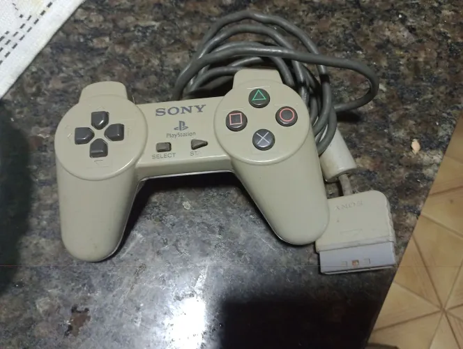 Controle ? original de PS1 fat 