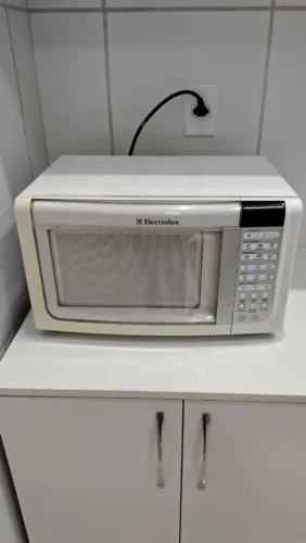 Vendo Micro-ondas.