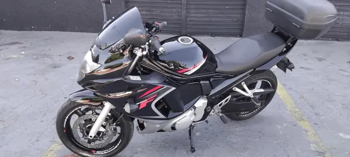 Suzuki GSX 650f oportunidade  EXELENTE preço 