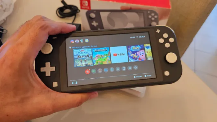 Nintendo Switch Lite 