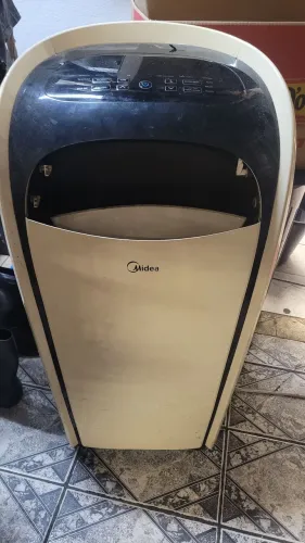 Ar-condicionado portátil Midea - 10.000 BTUs - 220v