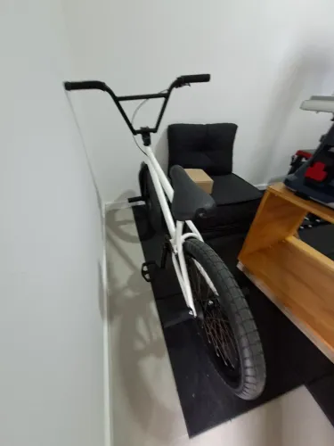 Bike BMX Flybikes modelo Ômega ano 2023
