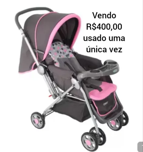 Carrinho de bebê. Pouco tempo de uso