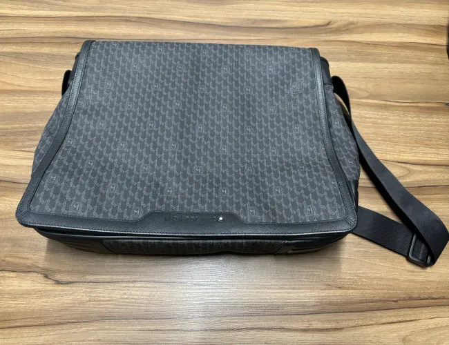 Bolsa MontBlanc NOVA ombro carteiro ACEITO PROPOSTA.