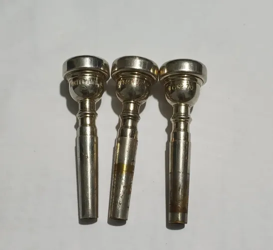 Bocais de Trompete, lote com 3 unidades.