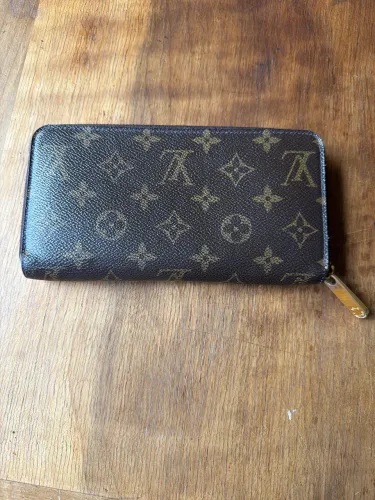 Carteira Louis Vuitton 
