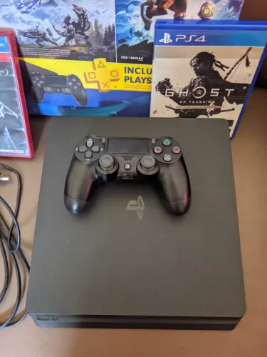 Ps4 slim 1TB com 6 jogos mídia física