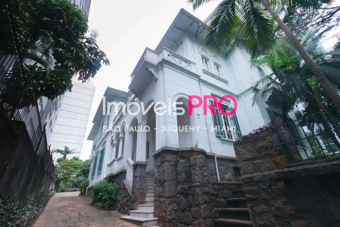 Mansão de 610m² , arquitetura maravilhosa,