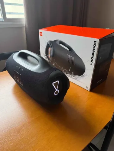 Vende-se JBL boombox4