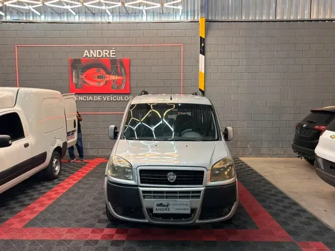 Fiat Doblo Essence 1.8 Flex 16V 5P 2012