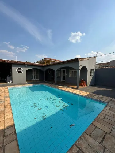 Casa com 3 quartos no Jardim Cuiaba