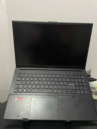 Notebook ASUS VivoBook Go 15, AMD RYZEN 5 7520U, 8GB, 512GB SSD