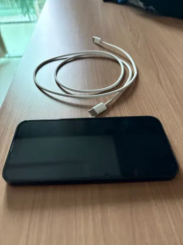 iPhone 13 128GB Preto (Meia-Noite) - Impecável!
