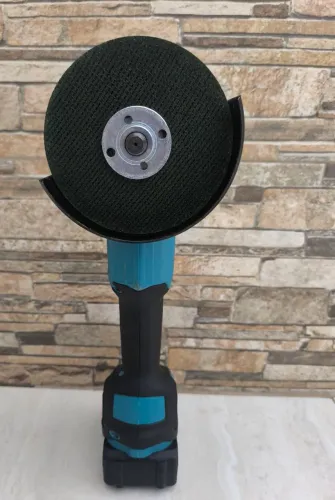 ? ESMERILHADEIRA A BATERIA - BRUSHLESS ?