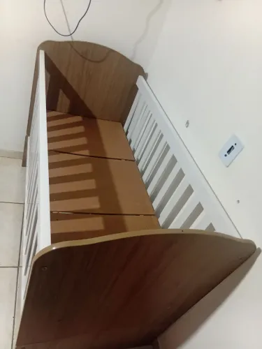 Vendo berço com colchão em ótimas condições.