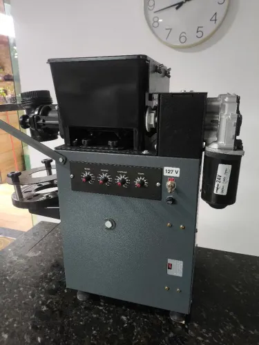Máquina de fazer salgados Compacta Print, faz salgados de todos os tamanhos!!